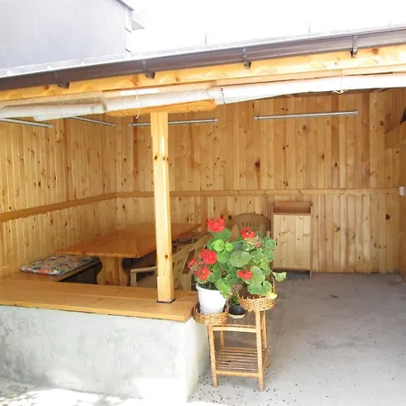 Pop Nikolovata Kushta 2* Tryavna