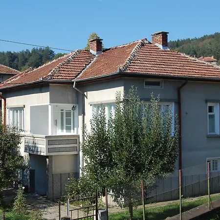 Pop Nikolovata Kushta 2*