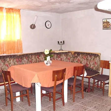 Guest house Pop Nikolovata Kushta